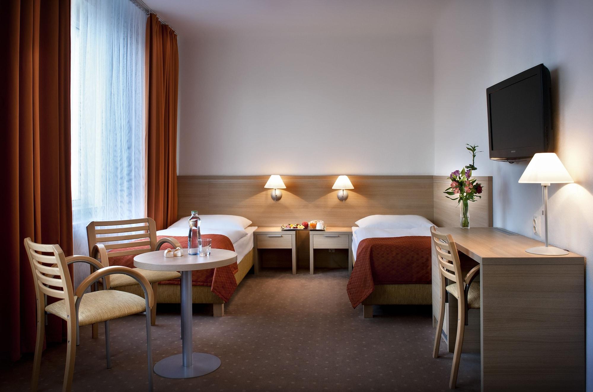 Hotel Tatra Bratislava Ngoại thất bức ảnh